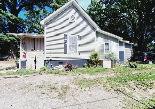 Photo 2 of Sale Pending at 632 Wood St, Statesville, NC 28677 | MLS# 4405315 | Listing updated on 2026-10-01