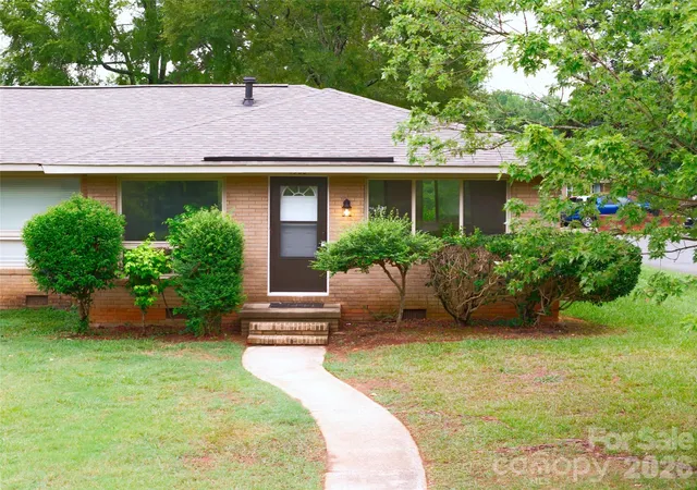 1st image of 4900 Malibu Dr, Charlotte, NC 28215 | MLS# 4405316