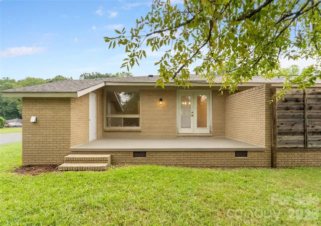 23rd image of 4900 Malibu Dr, Charlotte, NC 28215 | MLS# 4405316
