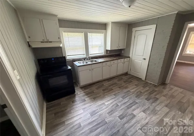 Photo 3 of Single family home for sale at 1104 Spann St, Shelby, NC 28150 | MLS# 4405326 | Listing updated on 2026-09-22
