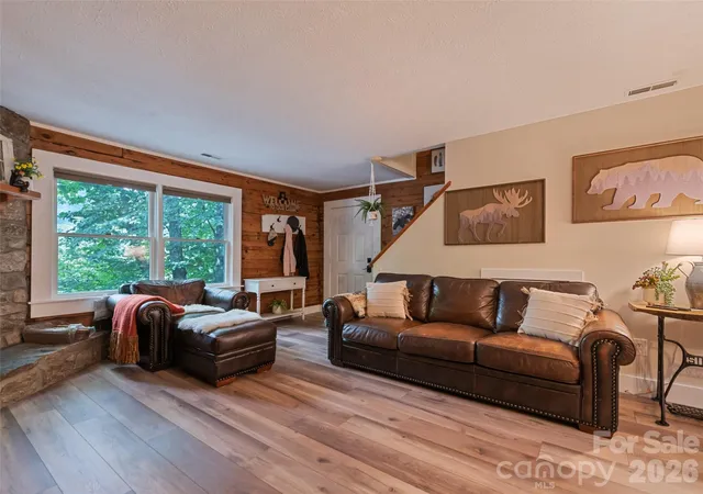 Photo 4 of Townhouse for sale at 30 Katydid Ln, Maggie Valley, NC 28751 | MLS# 4405345 | Listing updated on 2026-09-03