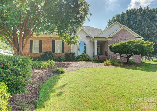 Photo 1 of Single family home for sale at 3466 Brighton Ct Nw, Concord, NC 28027 | MLS# 4405347 | Listing updated on 2026-07-29