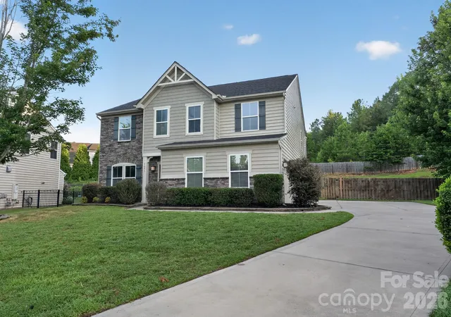 Photo 2 of Single family home for sale at 2095 Taney Way, Fort Mill, SC 29707 | MLS# 4405348 | Listing updated on 2026-09-04