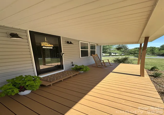 Photo 2 of Sale Pending at 724 Johnson Farm Rd, Hiddenite, NC 28636 | MLS# 4405354 | Listing updated on 2026-09-03