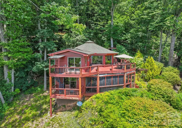 2nd image of 632 Dogwood Trl, Waynesville, NC 28786 | MLS# 4405360