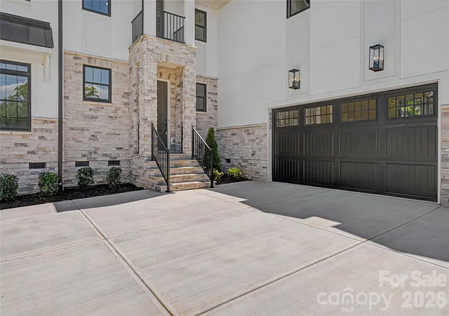 Photo 2 of Single family home for sale at 9420 Greyson Ridge Dr, Charlotte, NC 28277 | MLS# 4405364 | Listing updated on 2026-09-06