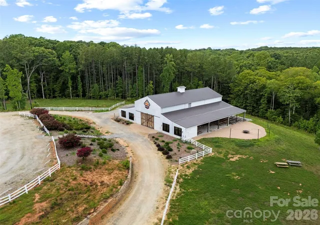 Photo 3 of House for sale at 8178 Is Point Rd, Sherrills Ford, NC 28673 | MLS# 4405371 | Listing updated on 2026-07-23