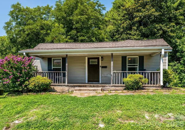 Photo 2 of Single family home for sale at 44 Fenix Dr Sw, Concord, NC 28025 | MLS# 4405389 | Listing updated on 2026-07-19