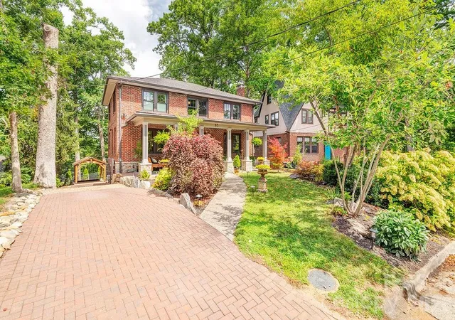2nd image of 83 Tacoma Cir, Asheville, NC 28801 | MLS# 4405409
