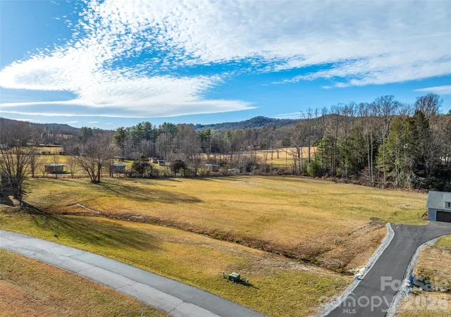 5th image of 00 Saddle Clb Ln, Hendersonville, NC 28739 | MLS# 4405418