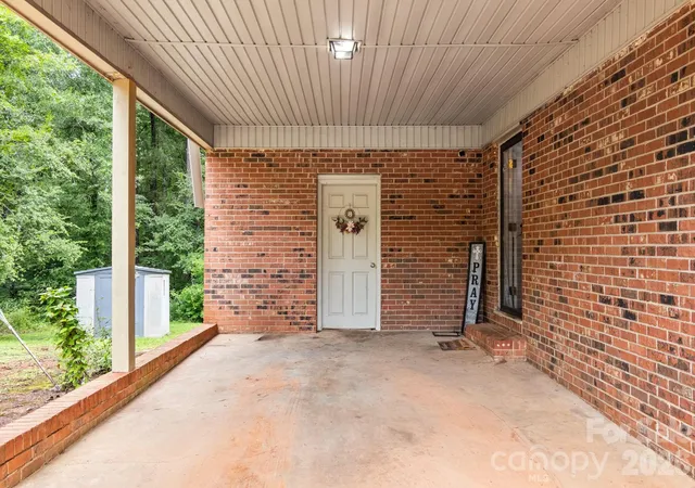 5th image of 3104 University Dr, Lancaster, SC 29720 | MLS# 4405422