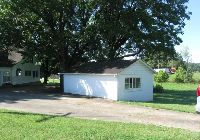 3rd image of 3850 Hartland Rd, Lenoir, NC 28645 | MLS# 4405459