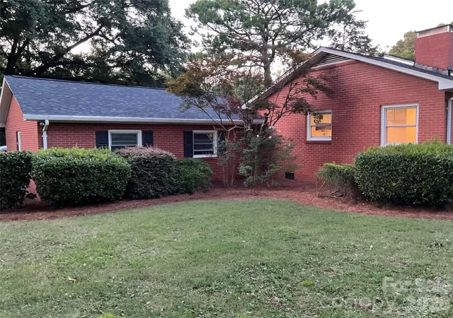 Photo 3 of Sale Pending at 136 Gum Branch Rd, Charlotte, NC 28214 | MLS# 4405461 | Listing updated on 2026-09-12