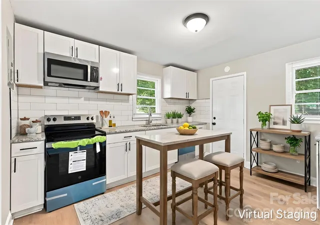 Photo 3 of Single family home for sale at 3708 Carlyle Dr, Charlotte, NC 28208 | MLS# 4405465 | Listing updated on 2026-08-28