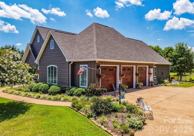 Photo 4 of Single family home for sale at 1109 Morningstar Lake Rd, Forest City, NC 28043 | MLS# 4405466 | Listing updated on 2026-09-04