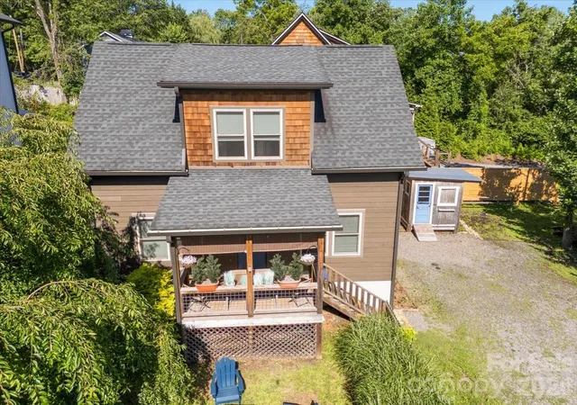 2nd image of 109 Portmanvilla Rd, Black Mountain, NC 28711 | MLS# 4405511