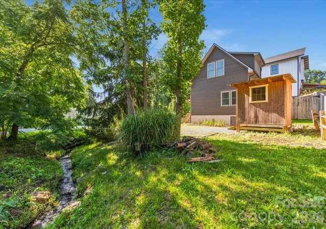 45th image of 109 Portmanvilla Rd, Black Mountain, NC 28711 | MLS# 4405511