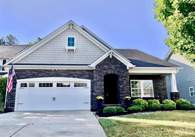 1st image of 5064 Stonehill Ln, Matthews, NC 28104 | MLS# 4405518