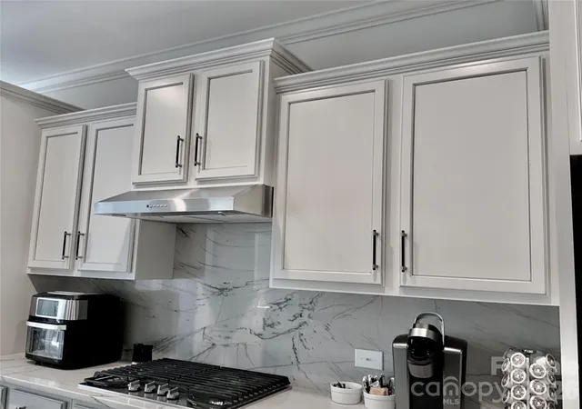 4th image of 5064 Stonehill Ln, Matthews, NC 28104 | MLS# 4405518