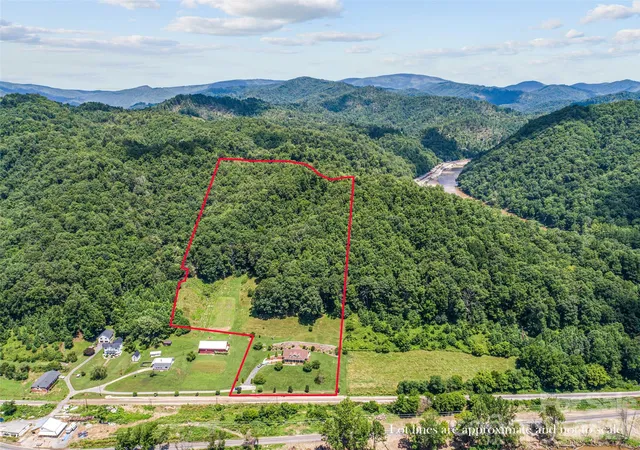 Photo 3 of Single family home for sale at 38 Peterson Ln, Green Mountain, NC 28740 | MLS# 4405533 | Listing updated on 2026-08-07