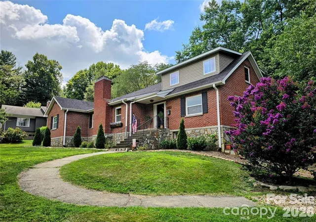 Photo 1 of Single family home for sale at 317 Balsam Dr, Waynesville, NC 28786 | MLS# 4405537 | Listing updated on 2026-09-24