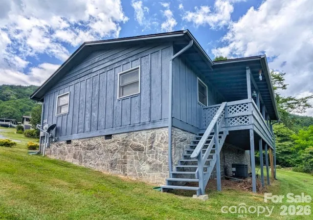 Photo 2 of Single family home for sale at 84 Stoney Ridge Loop, Maggie Valley, NC 28751 | MLS# 4405541 | Listing updated on 2026-08-15