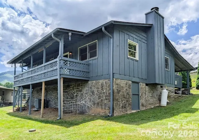 Photo 3 of Single family home for sale at 84 Stoney Ridge Loop, Maggie Valley, NC 28751 | MLS# 4405541 | Listing updated on 2026-08-15