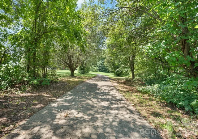 2nd image of 2097 Hermit Trl, Newton, NC 28658 | MLS# 4405560