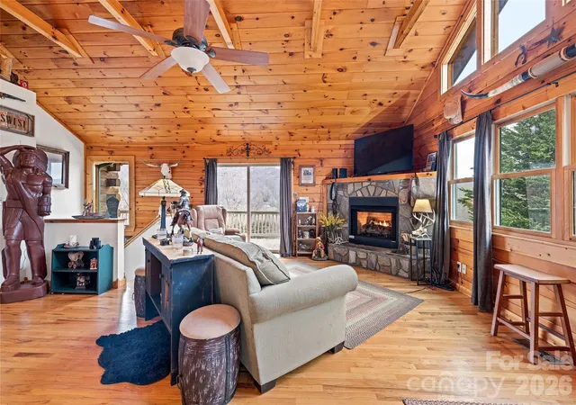 3rd image of 16 Hiawatha Dr, Maggie Valley, NC 28751 | MLS# 4405561