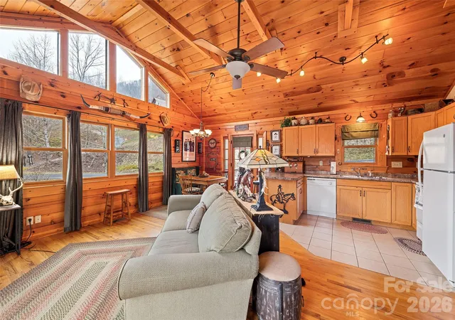 4th image of 16 Hiawatha Dr, Maggie Valley, NC 28751 | MLS# 4405561