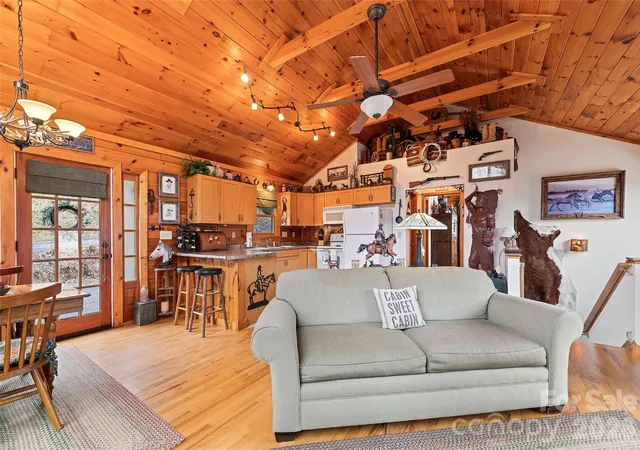 5th image of 16 Hiawatha Dr, Maggie Valley, NC 28751 | MLS# 4405561