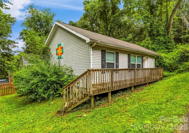 1st image of 214 Short Michigan Ave, Asheville, NC 28806 | MLS# 4405564