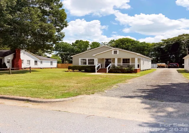 2nd image of 2827 E Long Ave, Gastonia, NC 28054 | MLS# 4405566