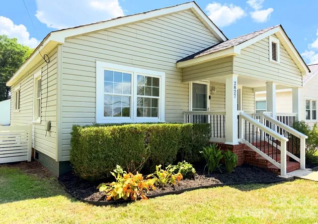 3rd image of 2827 E Long Ave, Gastonia, NC 28054 | MLS# 4405566