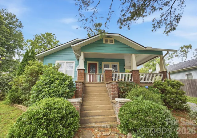 2nd image of 1207 Willow Rd, Hendersonville, NC 28739 | MLS# 4405569