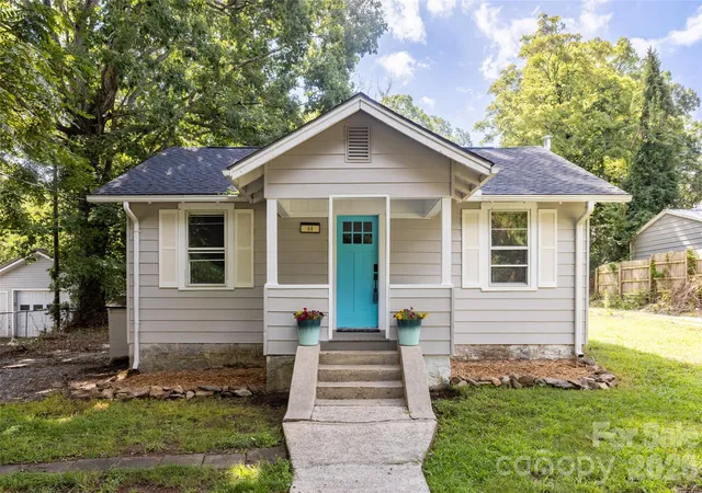 1st image of 44 Lr Smith Ave, Hendersonville, NC 28791 | MLS# 4405575