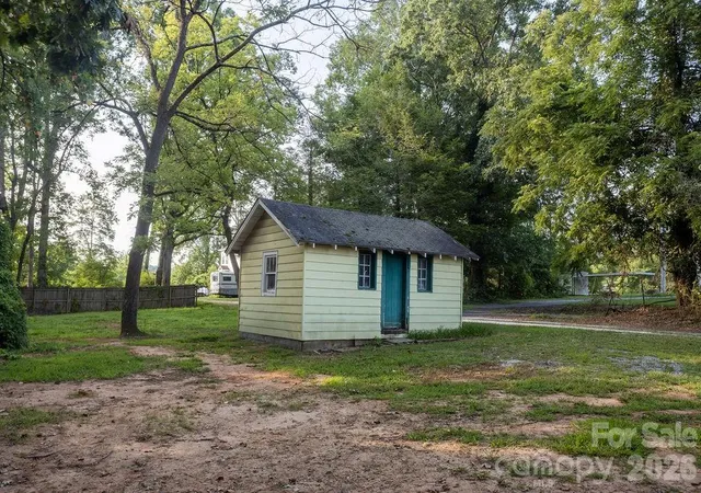 24th image of 44 Lr Smith Ave, Hendersonville, NC 28791 | MLS# 4405575