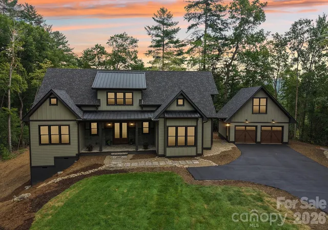 Photo 3 of Single family home for sale at 318 Mountain Home Trl, Brevard, NC 28712 | MLS# 4405578 | Listing updated on 2026-09-03