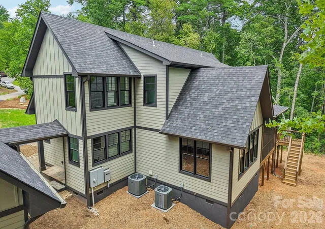 Photo 4 of Single family home for sale at 318 Mountain Home Trl, Brevard, NC 28712 | MLS# 4405578 | Listing updated on 2026-09-03