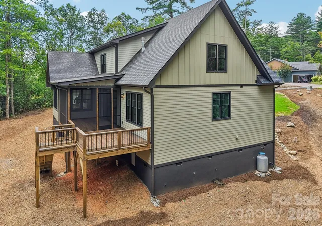 Photo 5 of Single family home for sale at 318 Mountain Home Trl, Brevard, NC 28712 | MLS# 4405578 | Listing updated on 2026-09-03