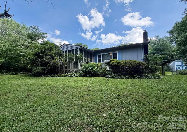 1st image of 5 Dewberry Dr, Hendersonville, NC 28792 | MLS# 4405580