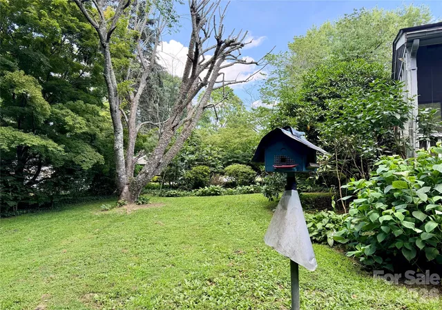 4th image of 5 Dewberry Dr, Hendersonville, NC 28792 | MLS# 4405580