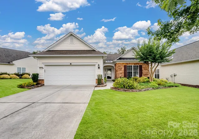 Photo 2 of Single family home for sale at 8077 Crater Lake Dr, Fort Mill, SC 29707 | MLS# 4405582 | Listing updated on 2026-07-25