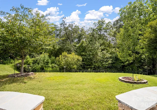 Photo 3 of Single family home for sale at 8077 Crater Lake Dr, Fort Mill, SC 29707 | MLS# 4405582 | Listing updated on 2026-07-25