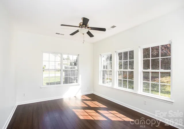 Photo 4 of Single family home for sale at 200 Golden Valley Dr, Mooresville, NC 28115 | MLS# 4405606 | Listing updated on 2026-10-05