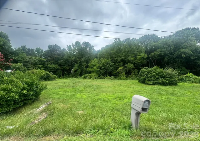 Photo 2 of Land for sale at Lot C W Ave #C, Charlotte, NC 28208 | MLS# 4405615 | Listing updated on 2026-08-25