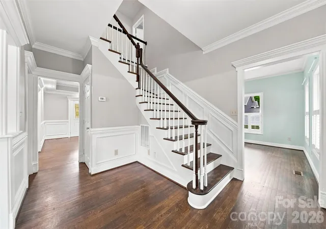 Photo 3 of Single family home for sale at 2941 8th Street Ct Ne, Hickory, NC 28601 | MLS# 4405635 | Listing updated on 2026-08-25