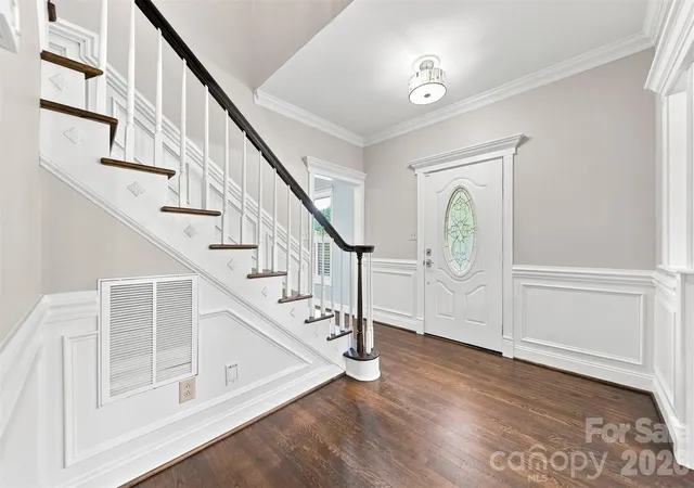 Photo 3 of Single family home for sale at 2941 8th Street Ct NE, Hickory, NC 28601 | MLS# 4405635 | Listing updated on 2026-08-25