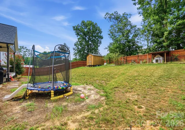 38th image of 304 E Florida Ave, Bessemer City, NC 28016 | MLS# 4405638
