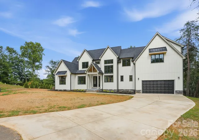 2nd image of 301 Spanish Oak Ln, Gastonia, NC 28056 | MLS# 4405653